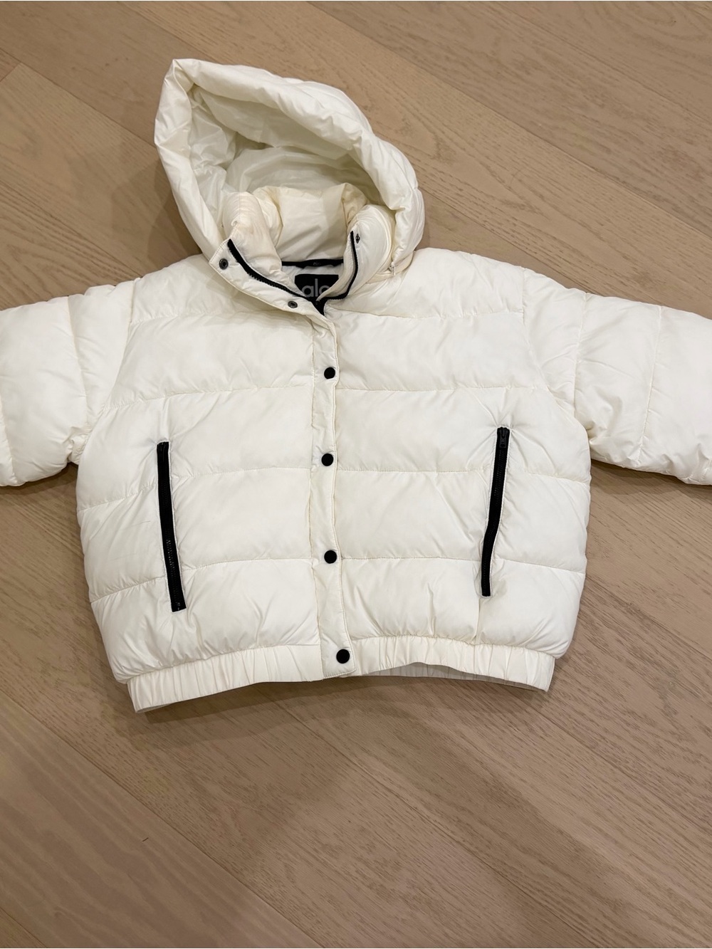 ALO puffer jacket - Picture 2 of 7